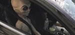 alienígena-carro.jpg